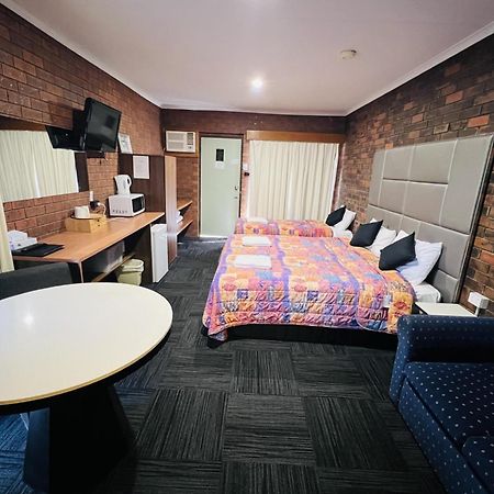 Two Rivers Motel Wentworth エクステリア 写真